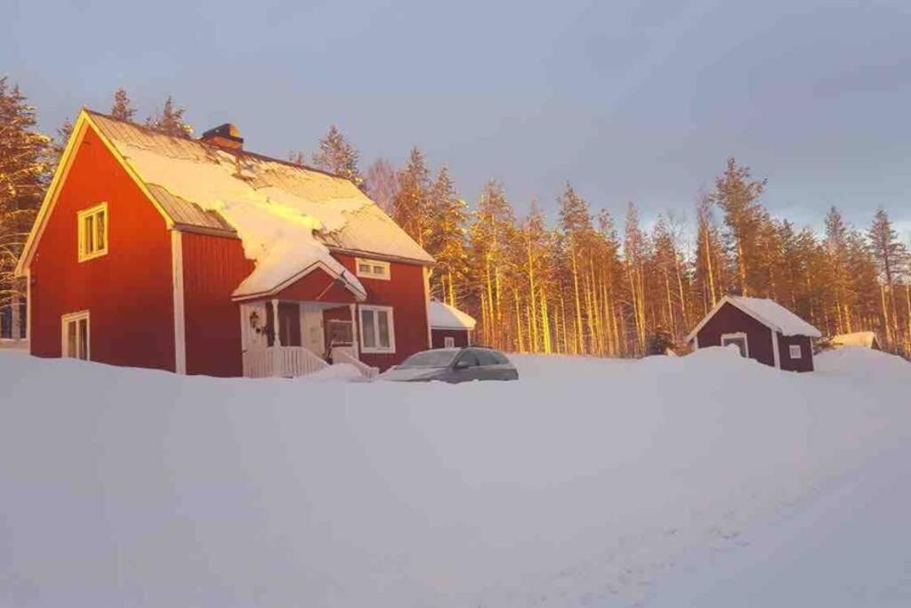 Cozy Home With Lake View-Free Wifi - Free Sauna Overkalix Екстер'єр фото